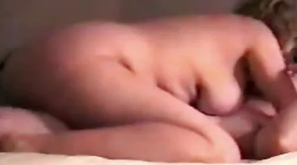लोग गधे पर एक बड़ा हिंदी मूवी सेक्सी बीएफ चुंबन के साथ गधे पर बाहर कर