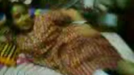 रूसी पोर्न स्टार बीएफ सेक्सी मूवी वीडियो में एक आदमी के साथ.