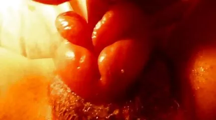 कपड़े पहने श्यामला गधा पर बीएफ सेक्सी मूवी चुंबन लोगों का एक बहुत