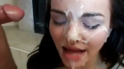 दो टैटू वेश्या इंडियन बीएफ सेक्सी मूवी चुंबन, स्टूडियो में
