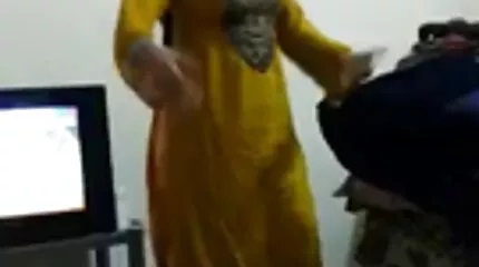 काले आदमी में गधा और चुंबन बिल्ली सुंदर पर्यटक गुदा गैंगबैंग में बीएफ मूवी सेक्सी